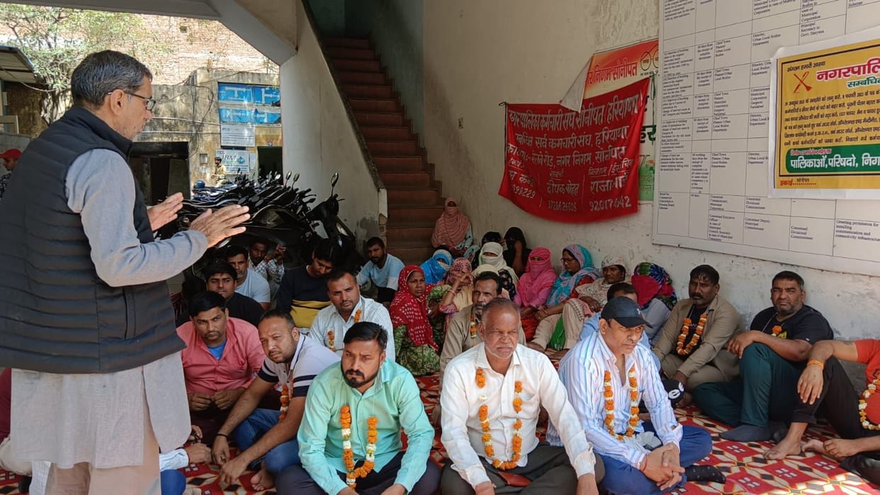 Gradual hunger strike of cleaning and firefighters continues