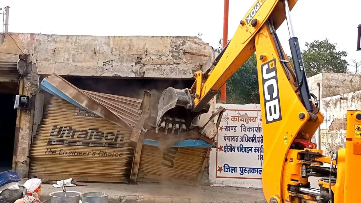 Team reached to break condom shops of BDPO office, shopkeepers created ruckus
