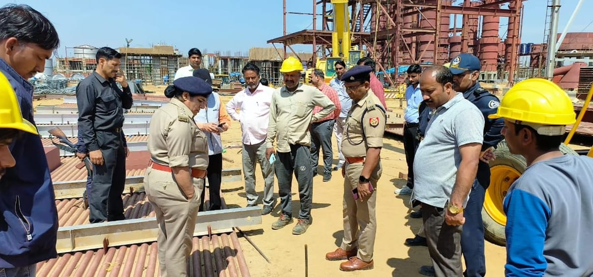 Laborer dies after being buried under an iron panel in a sugar mill under construction
