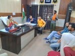 सीओ बरला सर्जना सिंह ने बात करते करणी सेना के पदाधिकारी