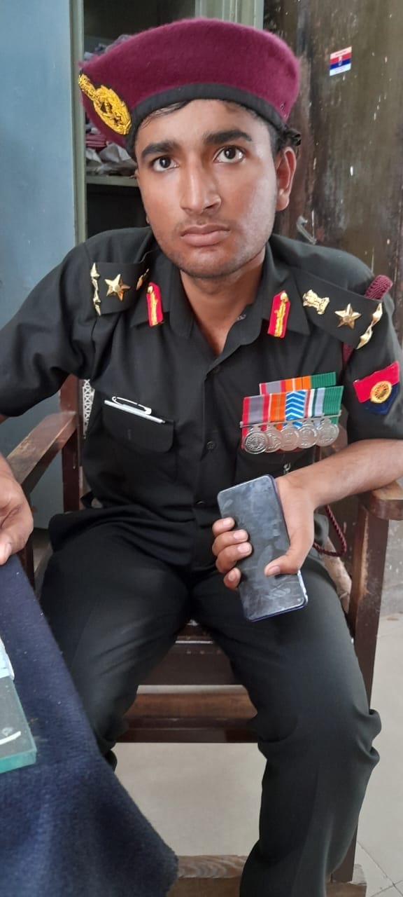 RPF arrested fake colonel from railway station