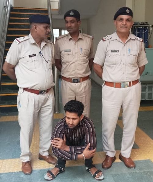 Accused of defrauding the government of 30 lakhs in the name of 400 farmers arrested