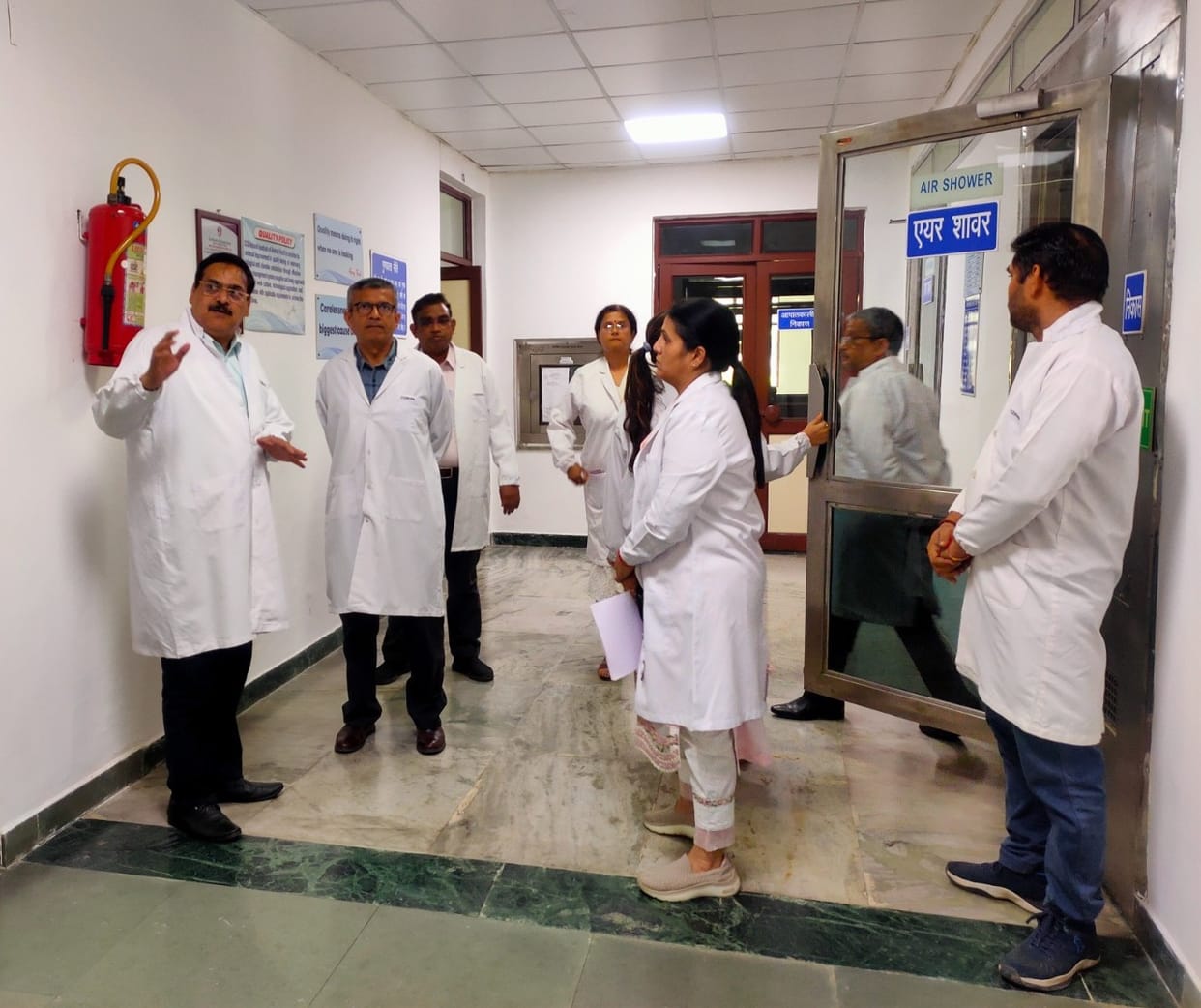 Secretary and commissioner checked the quality of vaccines
