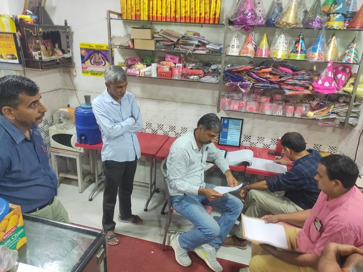 Chief Minister's flying squad raided the sweet store, destroyed pastries and mawa