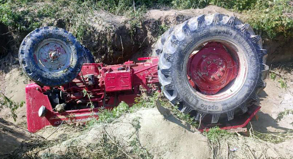 Youth dies due to tractor overturn