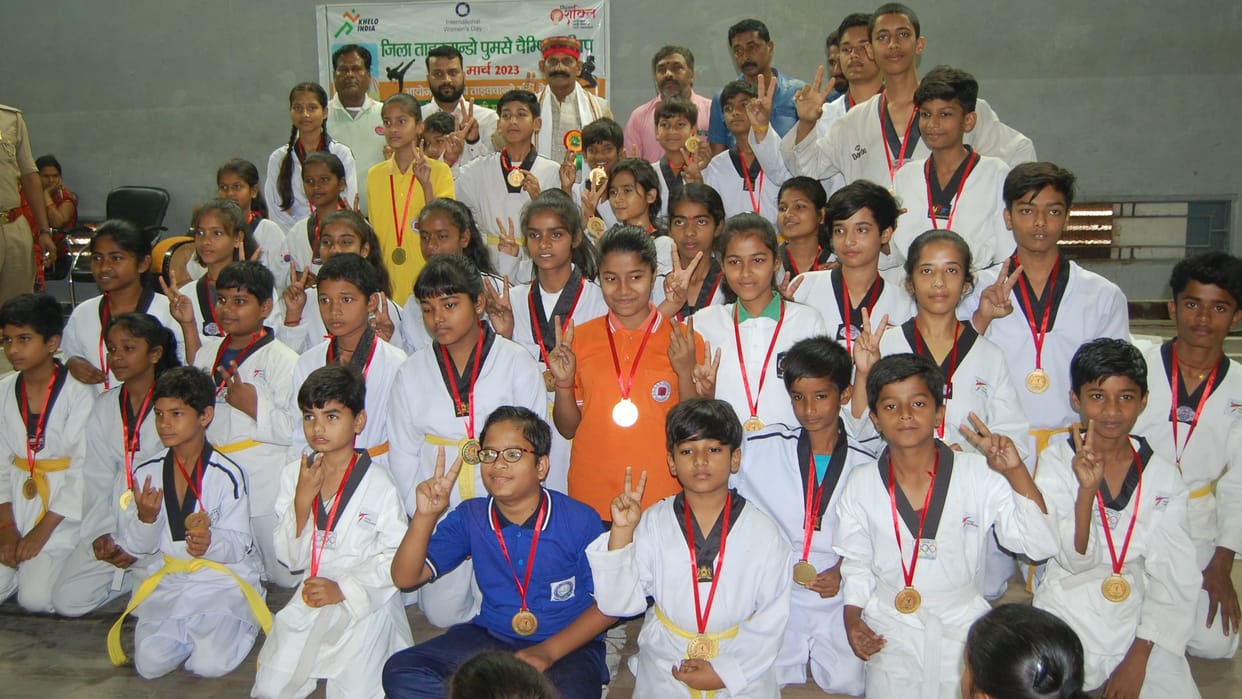 RNH Academy team became champion by scoring 133 points