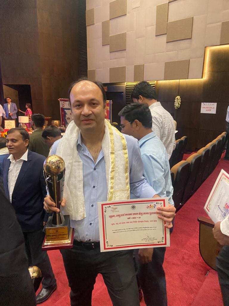 nitin jalan awarded by cm