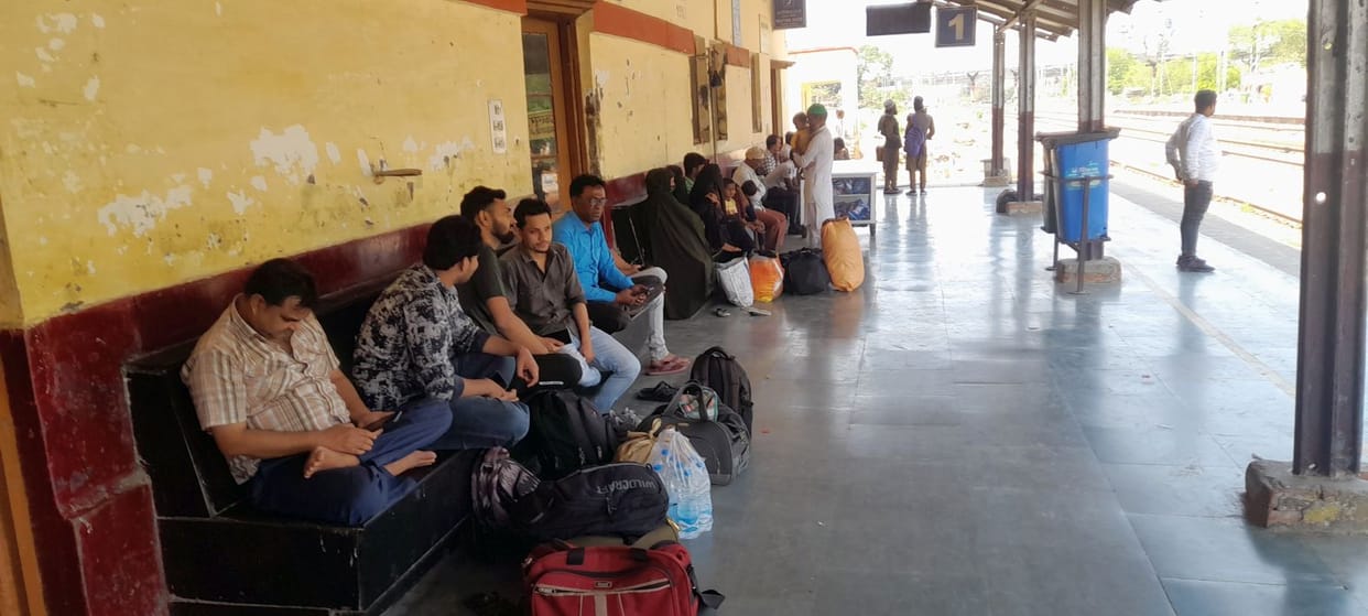 12 express trains will not stop at Akbarpur from today