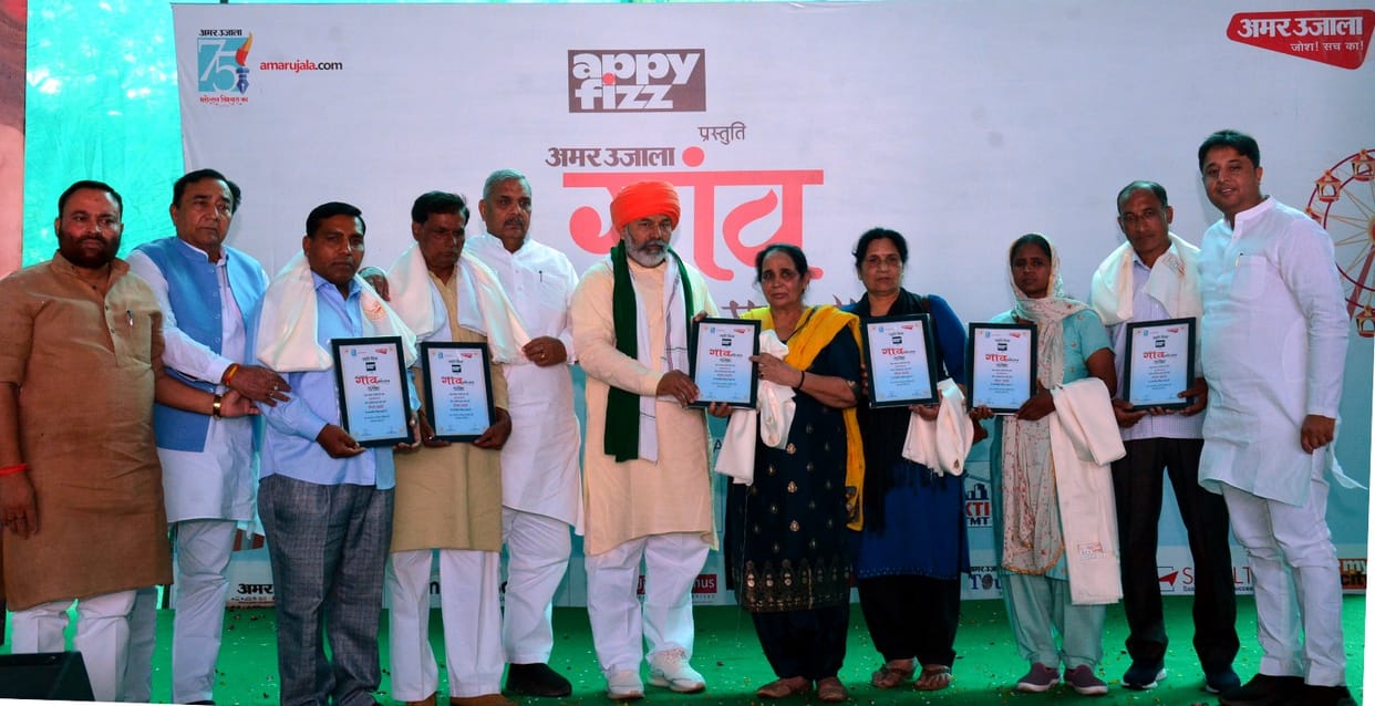 Soldiers paid tribute to their heroism, scattered colors of patriotism