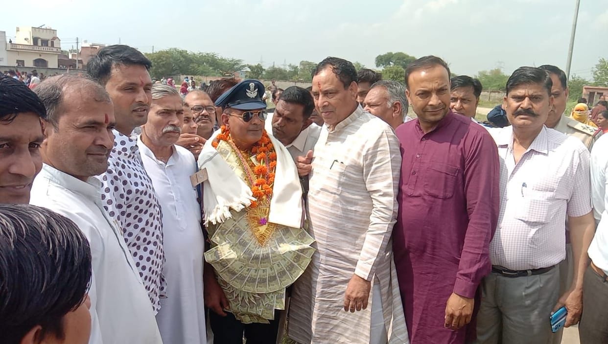 Air force officer reached village by helicopter to make retirement memorable