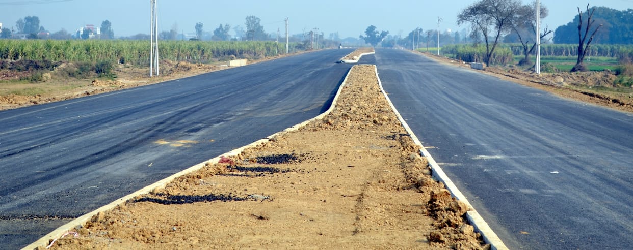 Deadline expired: construction of two highways incomplete even after two years
