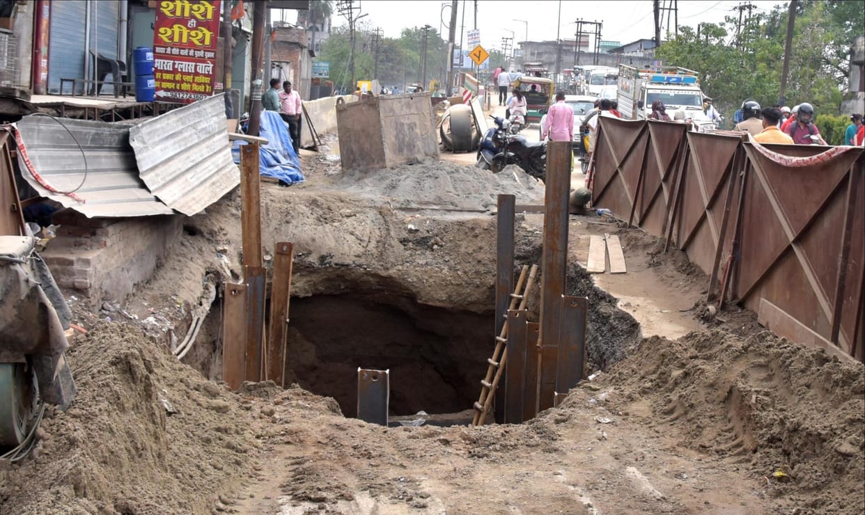 Roads to get rid of jam broken