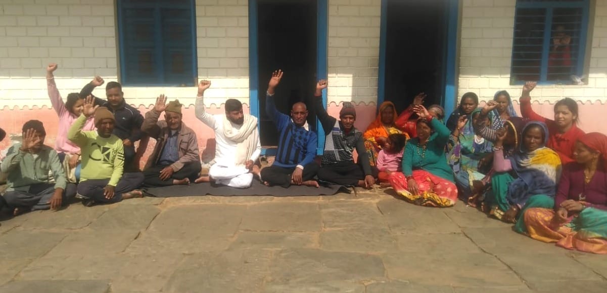 Demonstration of villagers for the road