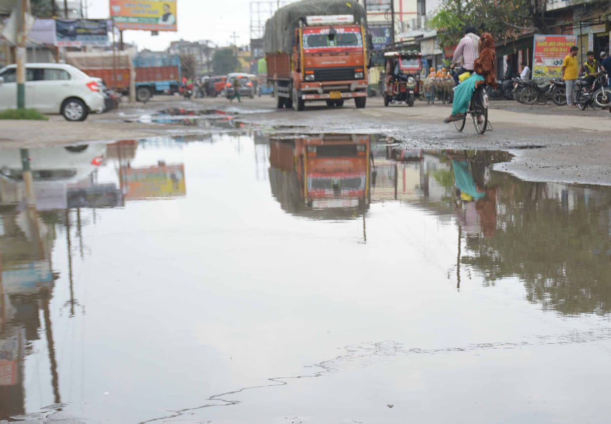 Life disrupted in rain with strong wind