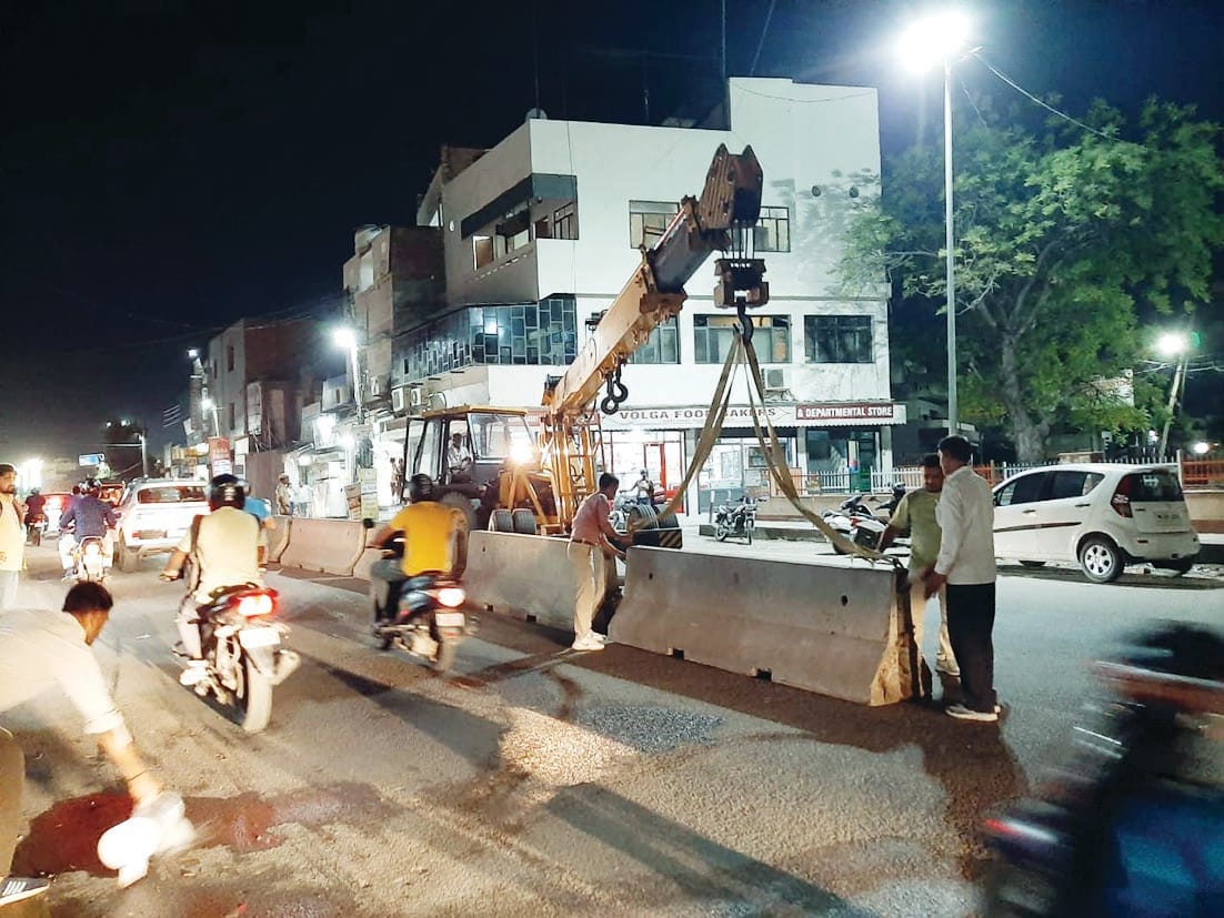 Vehicles going from Tosham Road to Nirankari Bhawan Road will have to do a U turn from under the Dabda Overbridge.