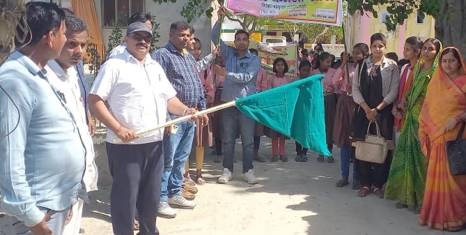 BEO flagged off School Chalo campaign