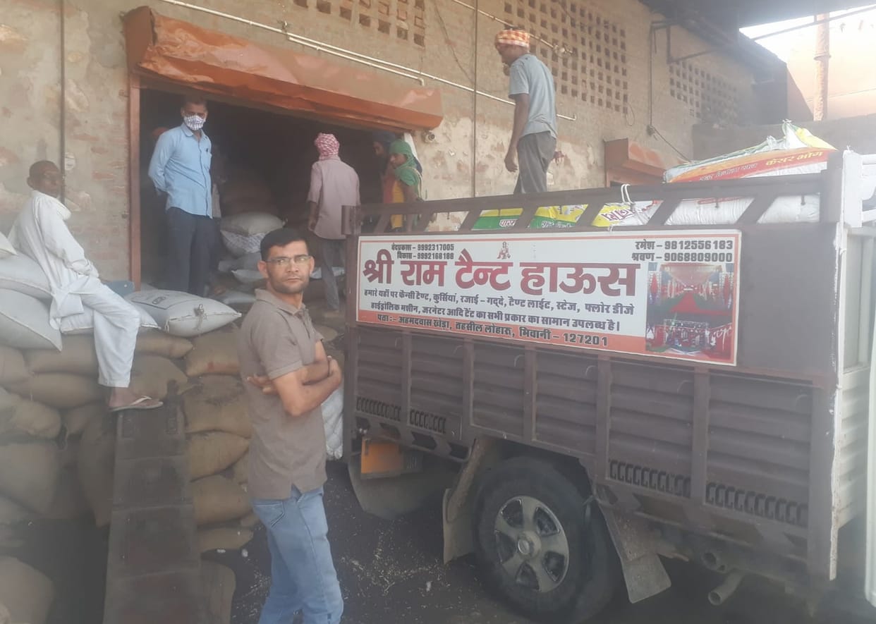 Chief Minister's flying squad raided the oil mill and caught a pickup full of mustard