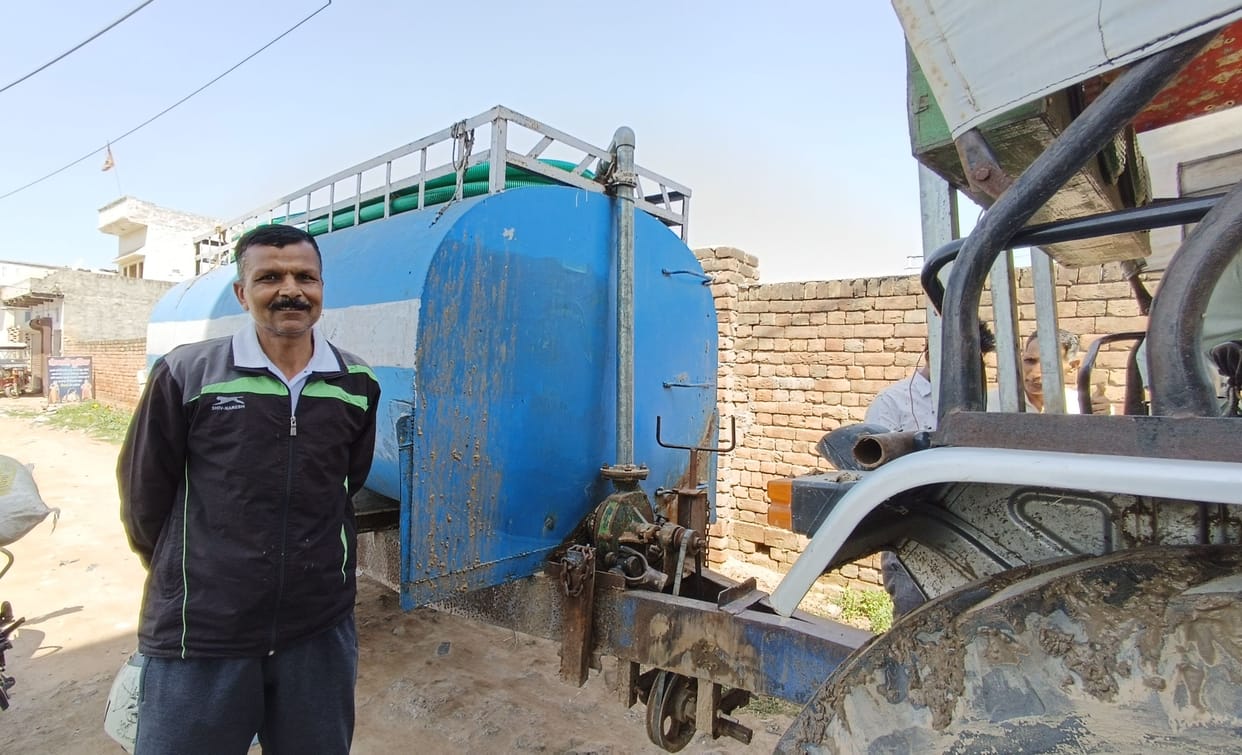 700 rupees per tanker water is sold in Devnagar Colony