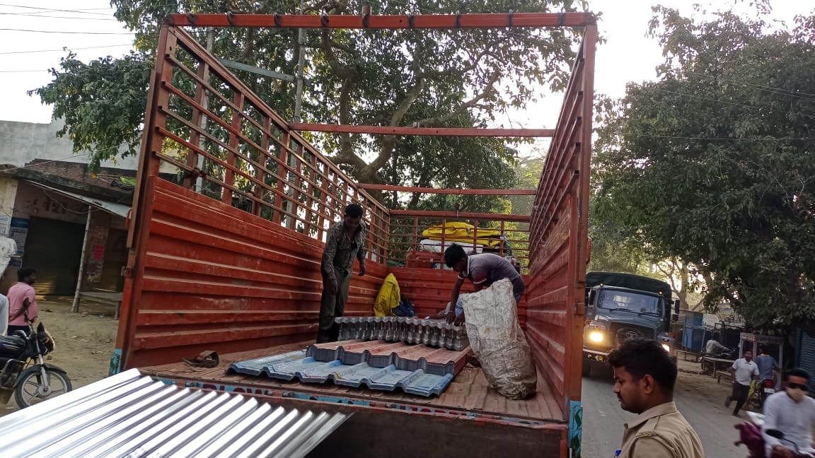 Passenger sitting behind in DCM dies after being cut from tin planks