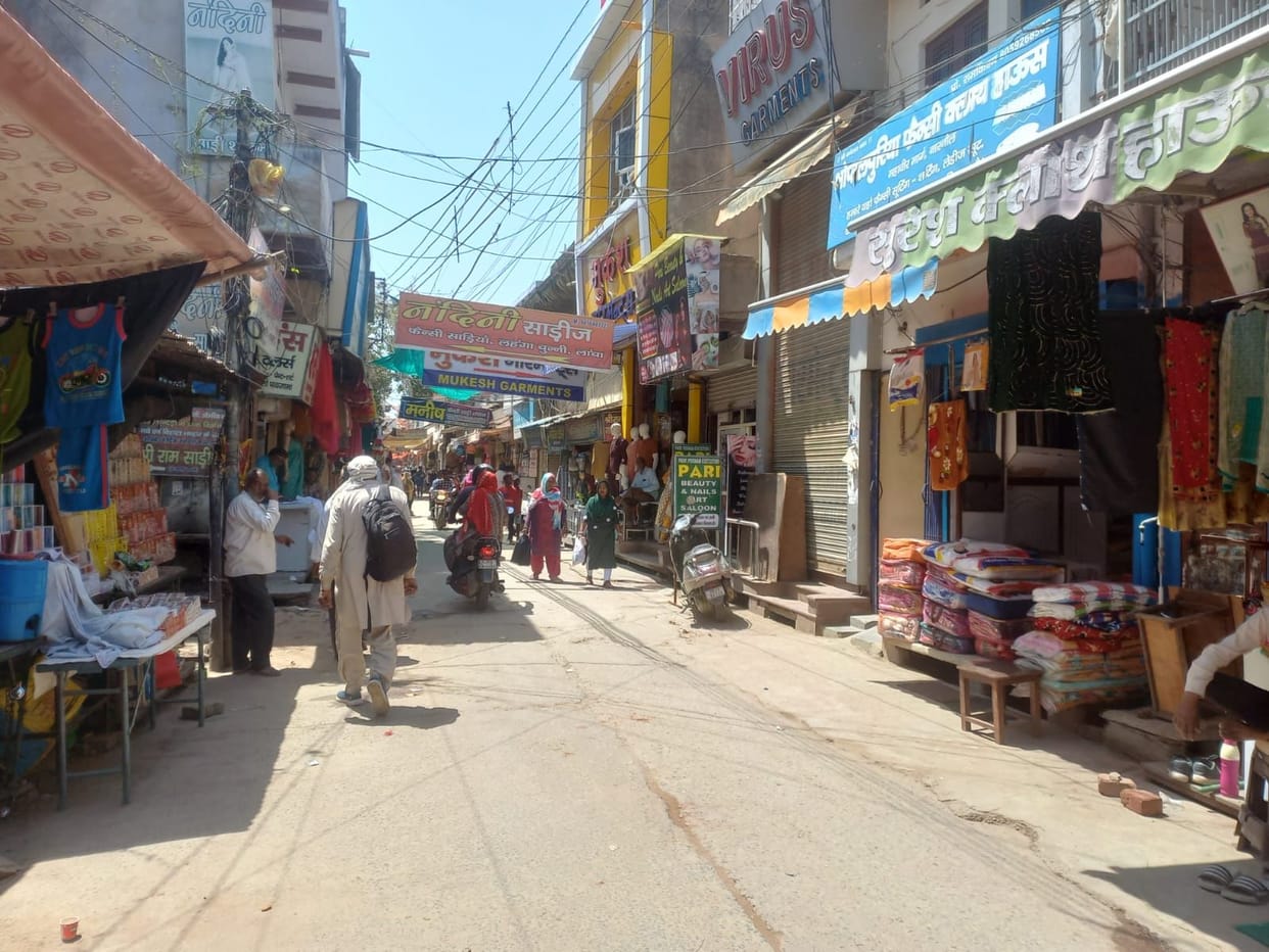 Campaign to remove encroachment was launched in the market;