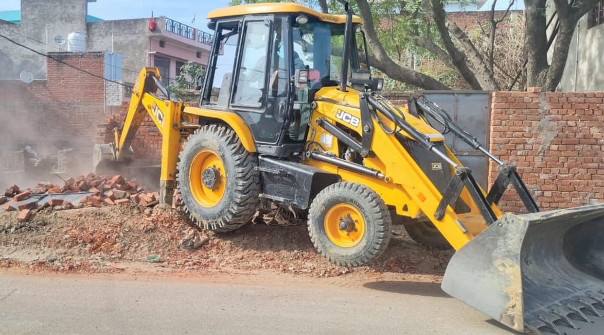 illigal development amethi jcb