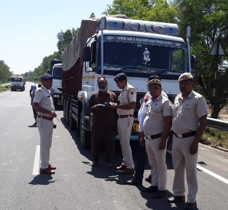 643 heavy vehicles were challaned for violating traffic rules