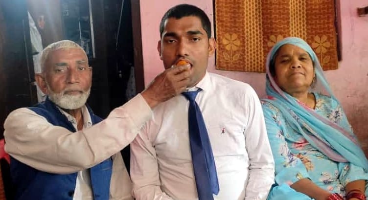 Shivam Treasurer, Sapna Village Industries Officer and Shahrukh became DSP