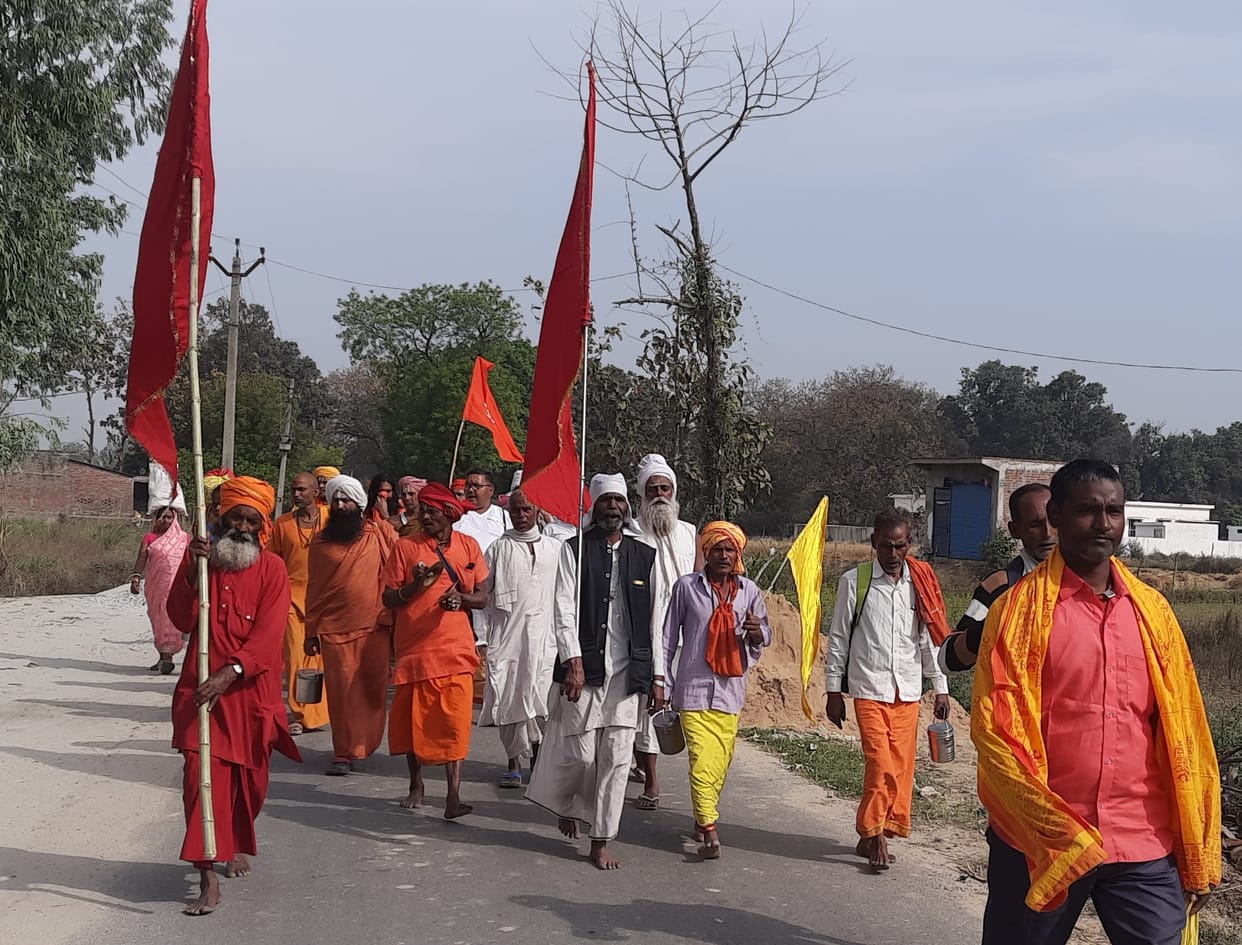 84 Kosi Parikrama devotees reached Hanuman Bagh Chakohi