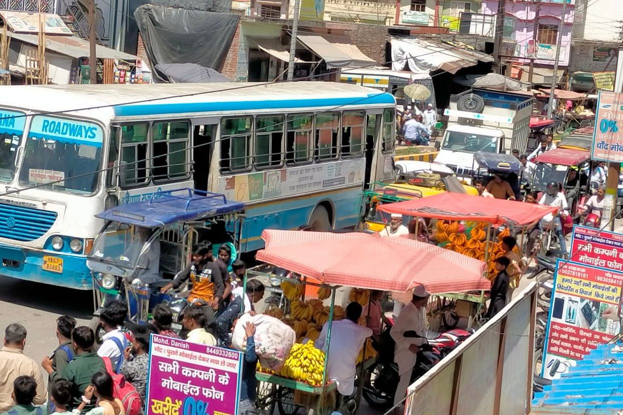 Haryana Roadways bus got jammed due to breakdown