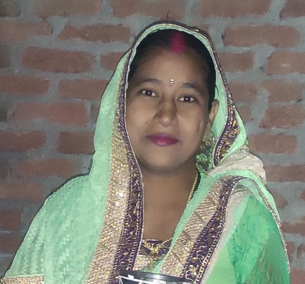 Dupatta caught fire while cooking, woman died
