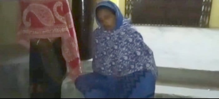 Pregnant kept suffering but staff nurse did not come at oyal PHC in Lakhimpur kheri