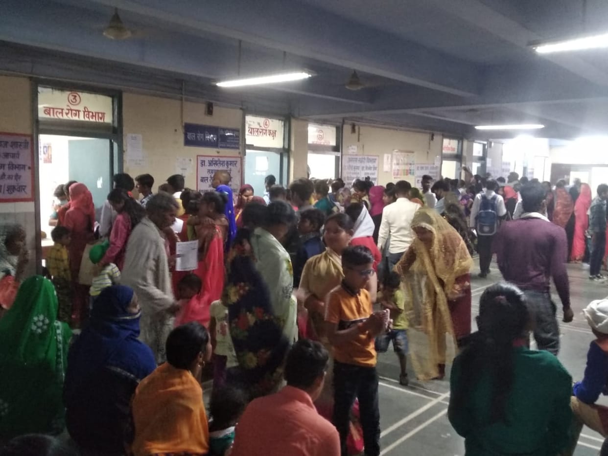 Patients suffering from viral fever, fighting for beds