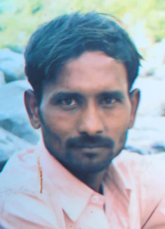 Husband killed by strangulation with chunri