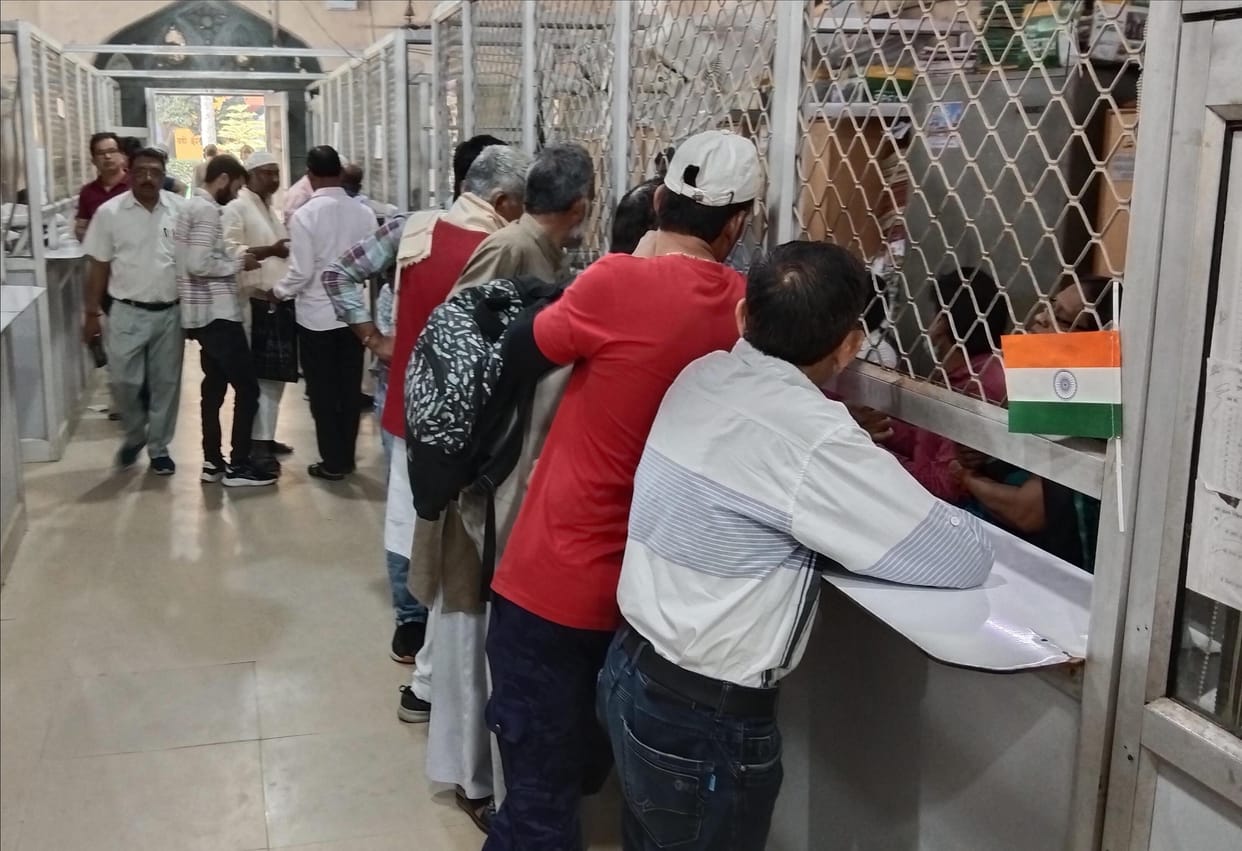 Queue of claimants in corporation for nodes