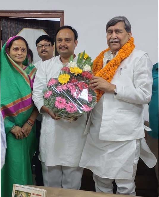 ex congress district president join sp