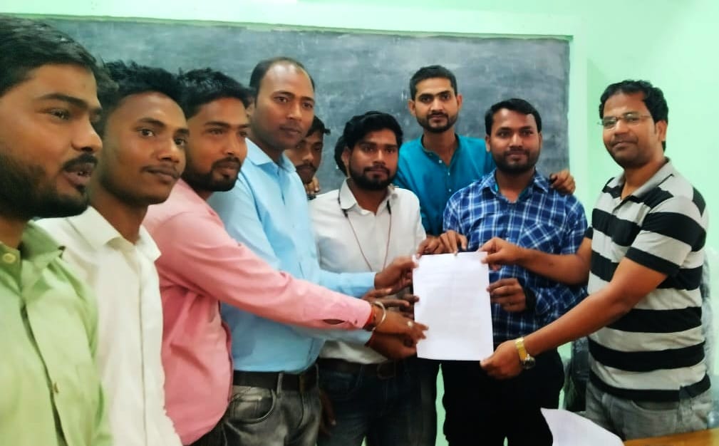 Panchayat assistant angry over outstanding honorarium, submitted memorandum