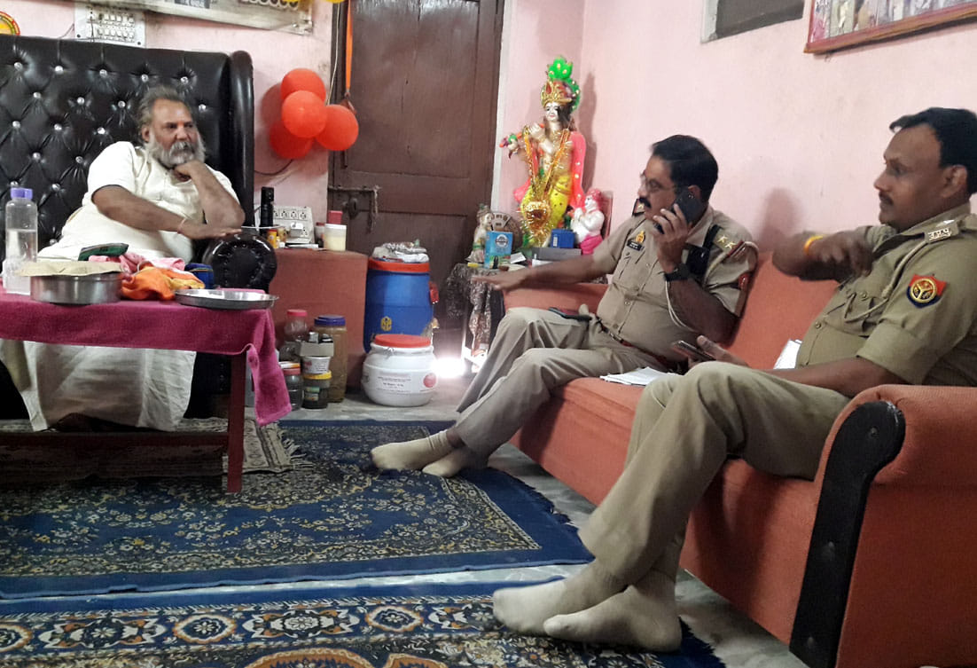 Knife attack on Mahamandaleshwar Bhaiyadas Maharaj