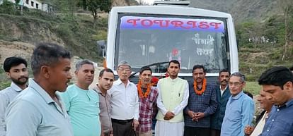 Almora News:तराड़ के लिए पहली बार रामनगर से बस सेवा शुरू - Bus Service  Started For The First Time From Ramnagar To Tarad - Almora News