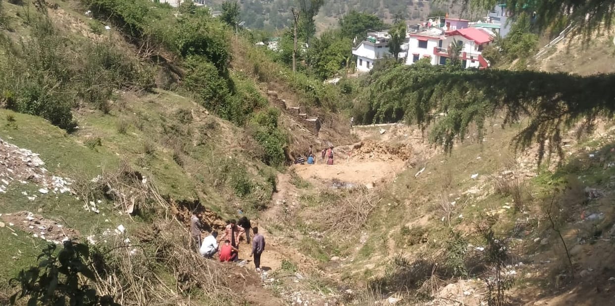 To strengthen the drainage plan, the work of opening five major drains has started.