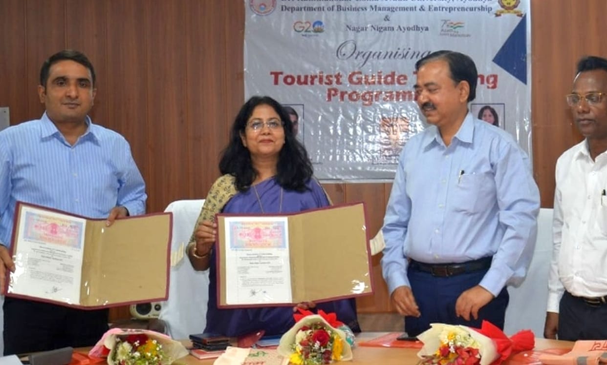 Renewal of MoU between Avadh University and Municipal Corporation