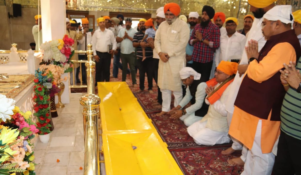 Cm Dhami in Gurudwara