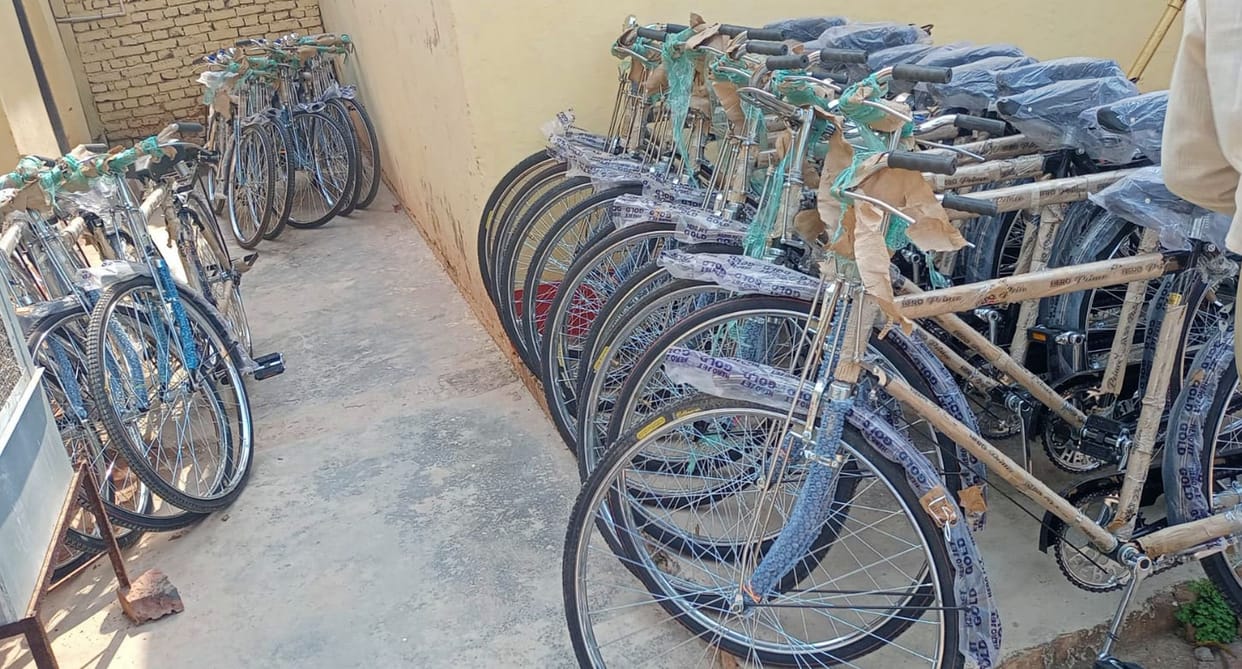 cycle amethi chowkidar