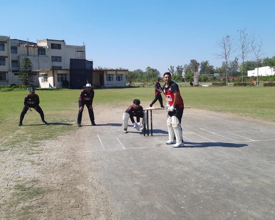 The team of Paschimanchal Vidyut Vitran Nigam reached the finals