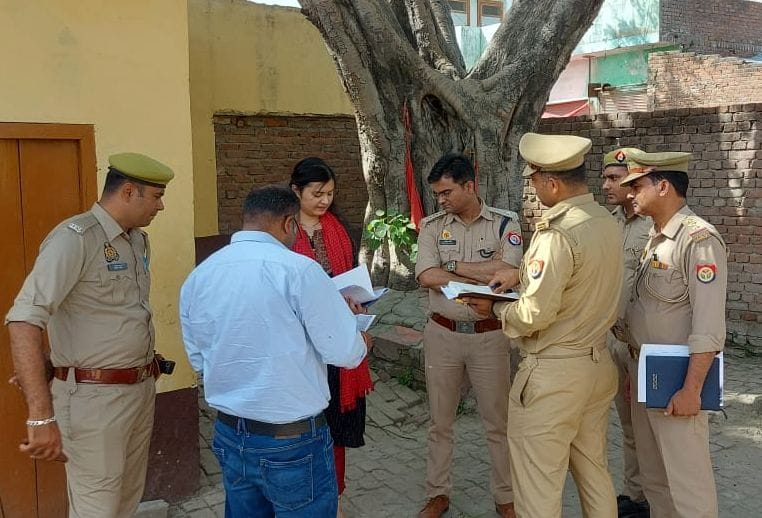 Barricading done in Collectorate, enrollment from 17