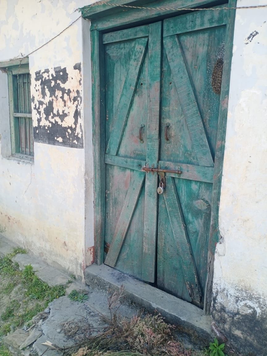 10 milk committees closed in Salt, farmers suffering due to dumping of milk in villages