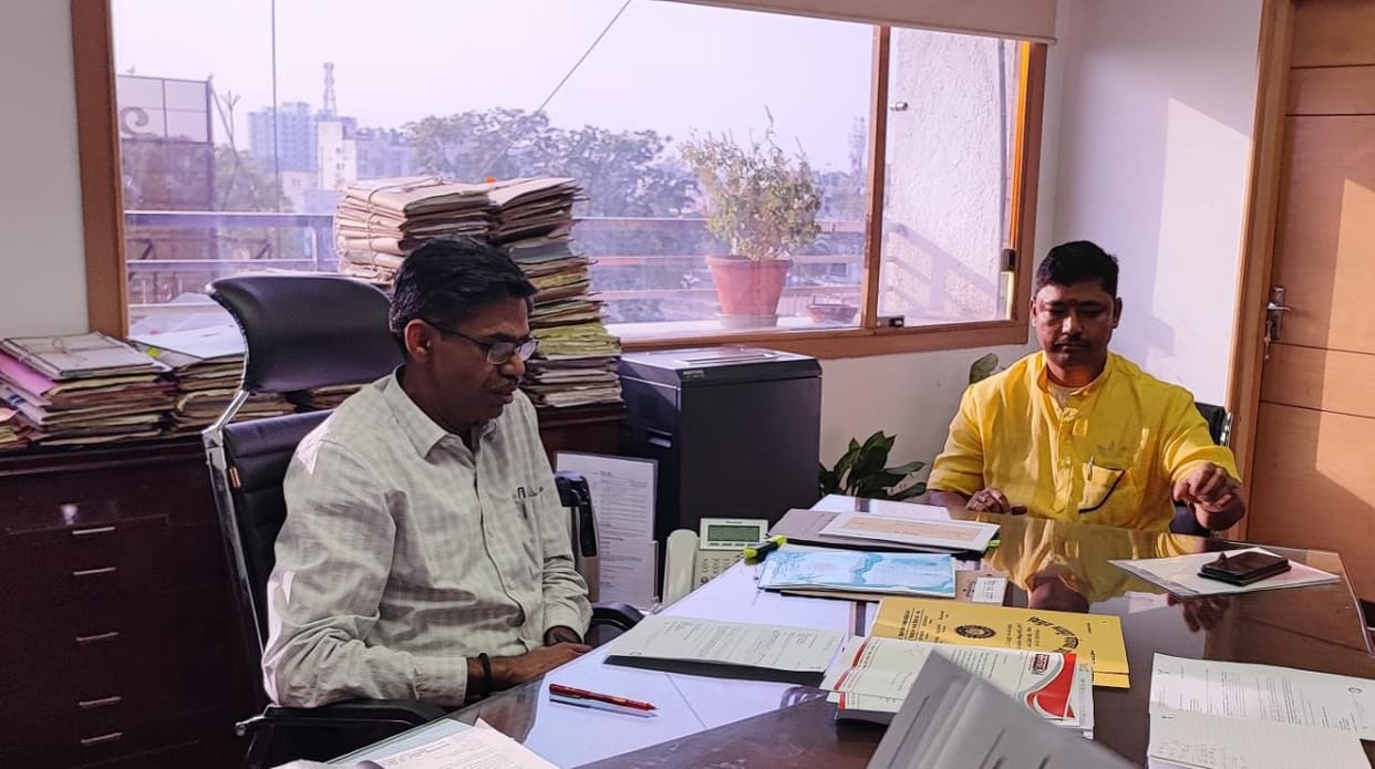 meet to uppcl officer