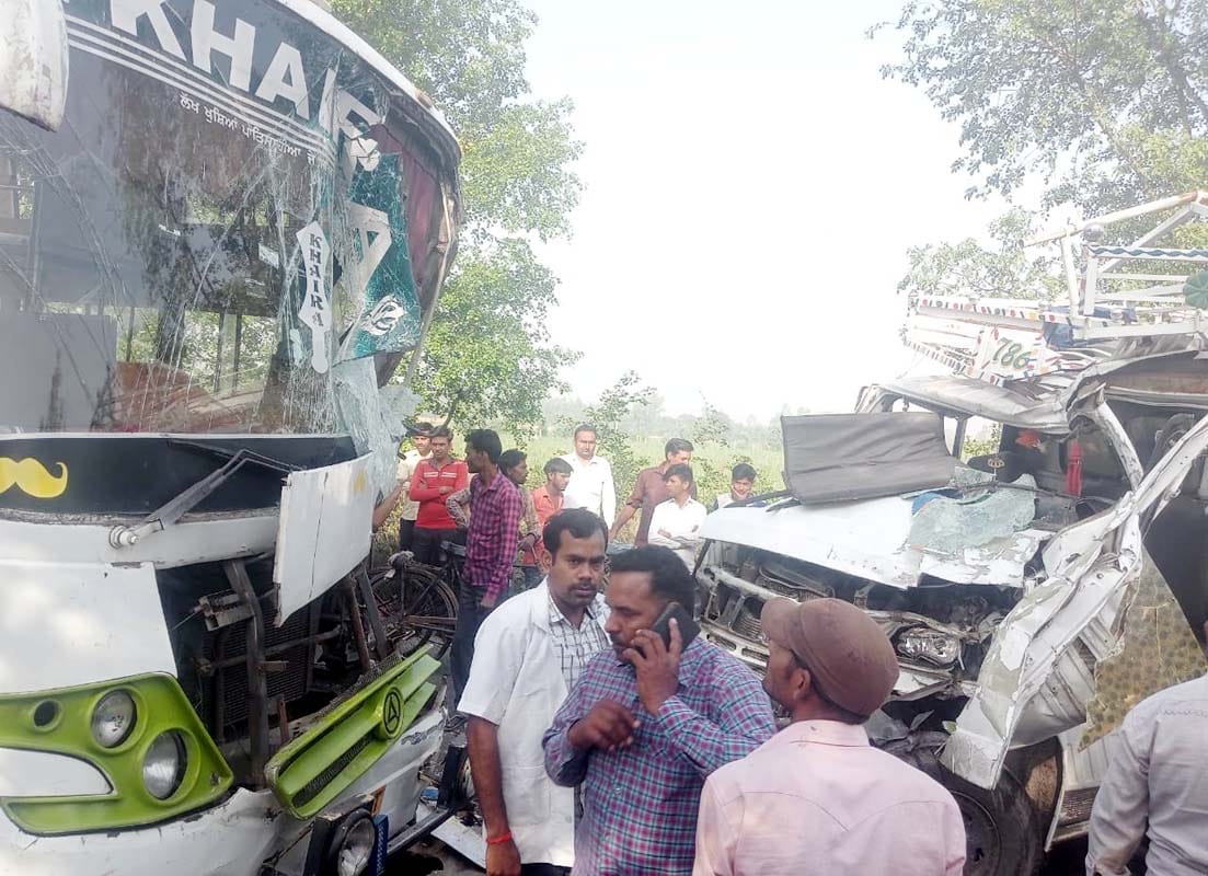 15 injured in pickup and bus collision