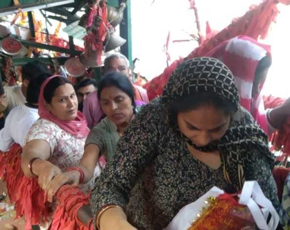 Devi Maa aashirwad do.