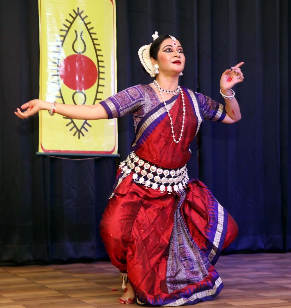 Dancer Lipsa Satpathy mesmerized with Panchabhootam dance