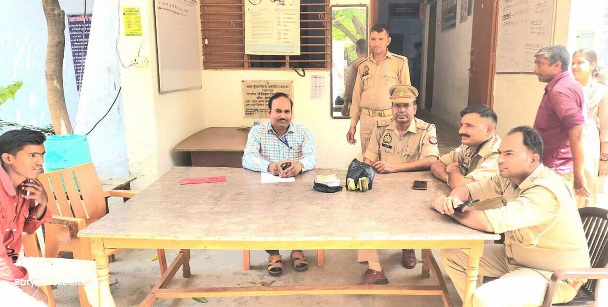 Four lakh rupees recovered from the car, returned